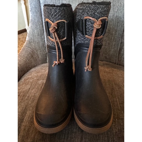 Kamik rain boots, insulated. Women's size 6 - Picture 5 of 6